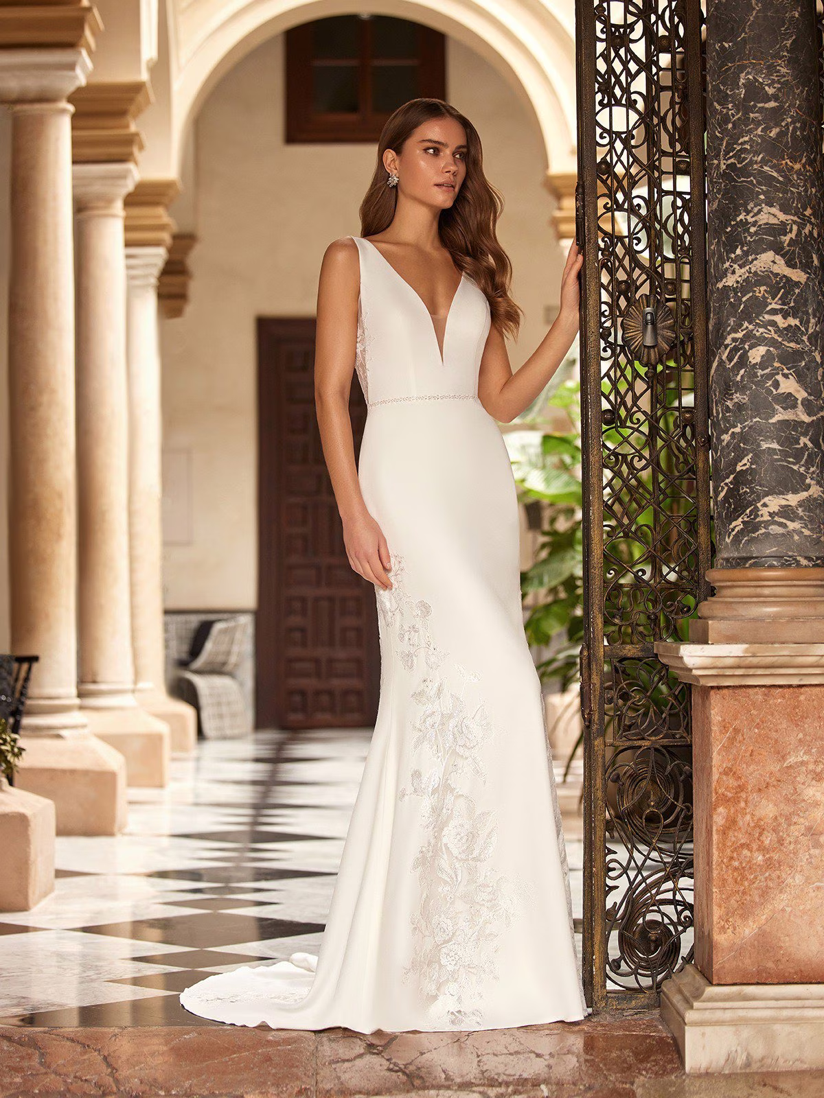 Style T105 Main view